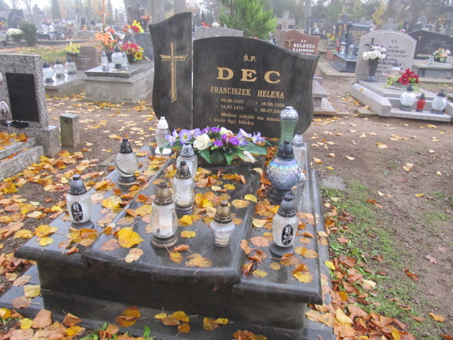 Grób Helena Dec
