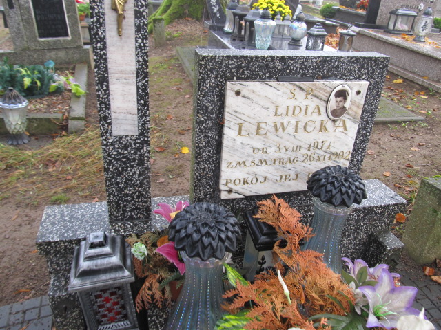 Lidia Lewicka 1971 Srokowo - Grobonet - Wyszukiwarka osób pochowanych